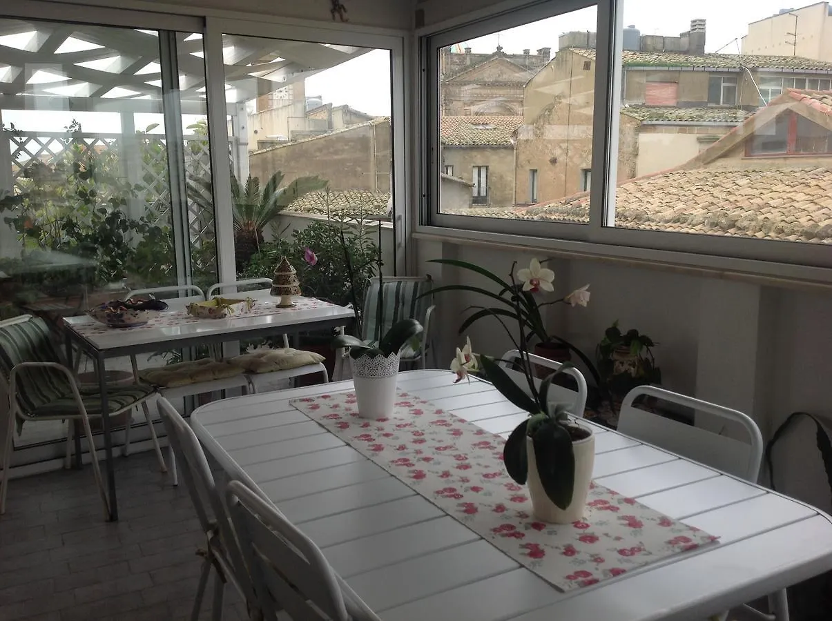 Alojamento de Acomodação e Pequeno-almoço Il Piccolo Attico Acomodação com café da manhã Caltagirone Itália