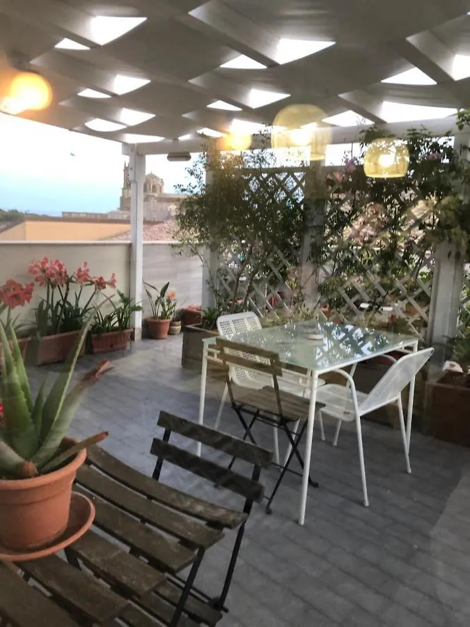 Bed and Breakfast Il Piccolo Attico Кальтаджироне Отель типа 